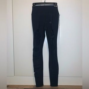 Alo Yoga Extreme Ripped Warrior Legging